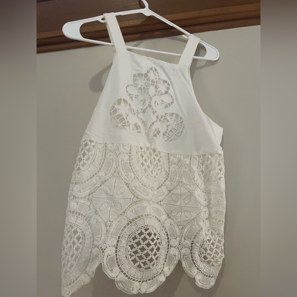 White lace tank top